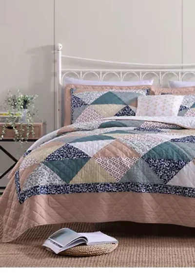 Floral Patchwork Quilt Set
