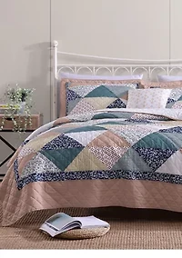 Floral Patchwork Quilt Set