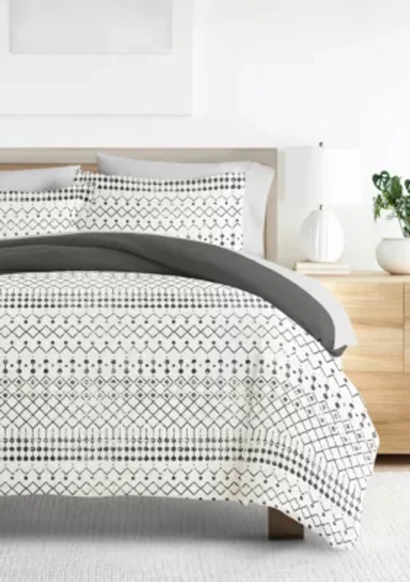 Bedding Bundle, Patterned Duvet Cover Set, White Comforter and Solid Sheet Set