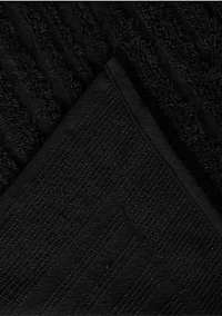 Ashton Collection Medallion Design 100% Cotton Tufted Unique Luxurious Bedspread