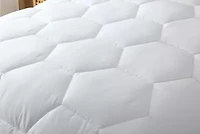 Better Style Home Microfiber Winter Comforter Insert Full/Queen White