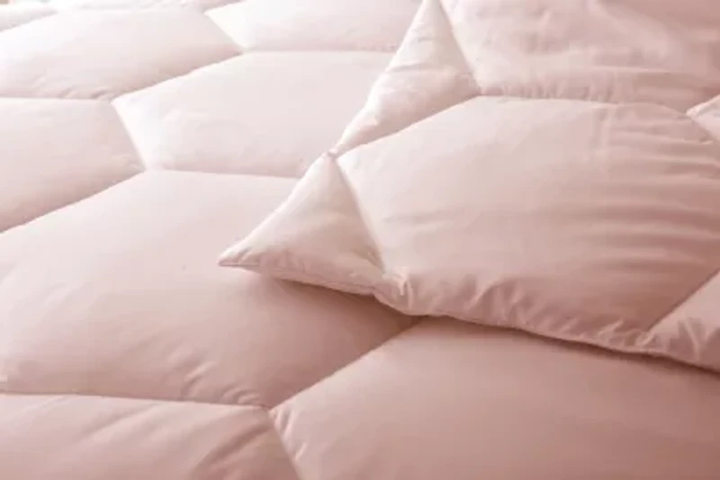 Better Style Home Oversized Microfiber Honeycomb Comforter Sets King White
