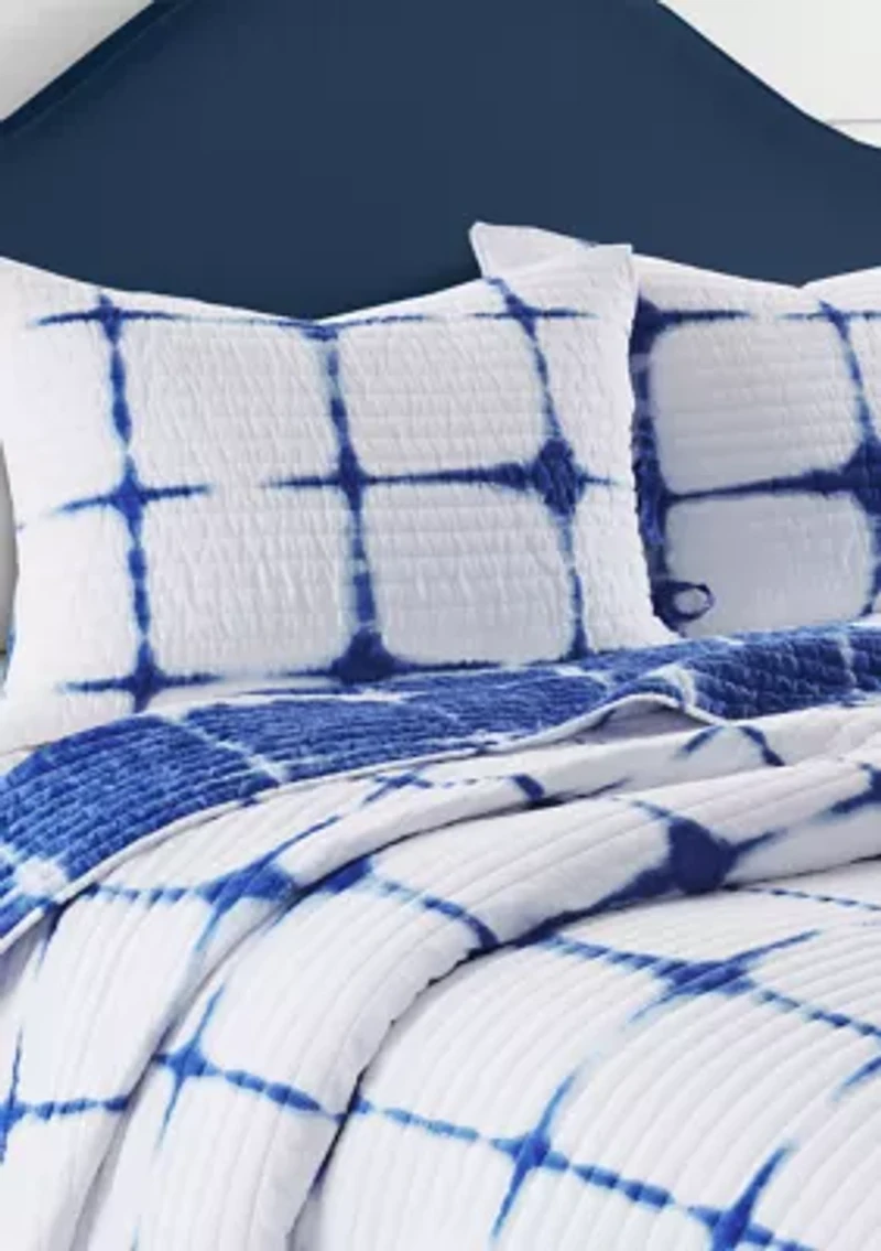 Akita Quilt Set