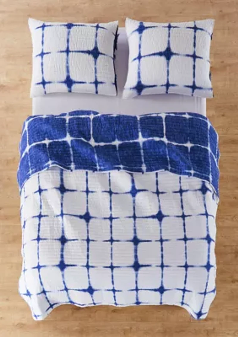 Akita Quilt Set
