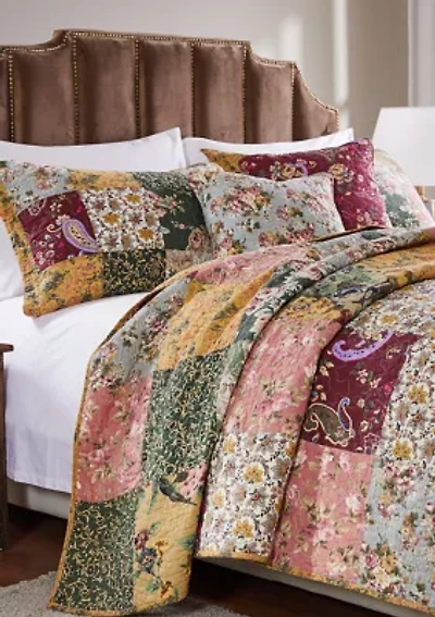 Antique Chic Quilt and Pillow Sham Set