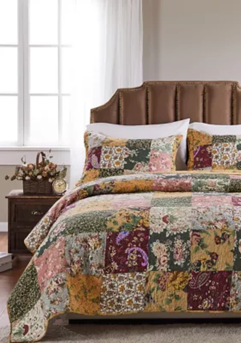 Antique Chic Quilt and Pillow Sham Set