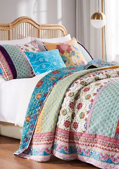 Thalia Quilt and Pillow Sham Set