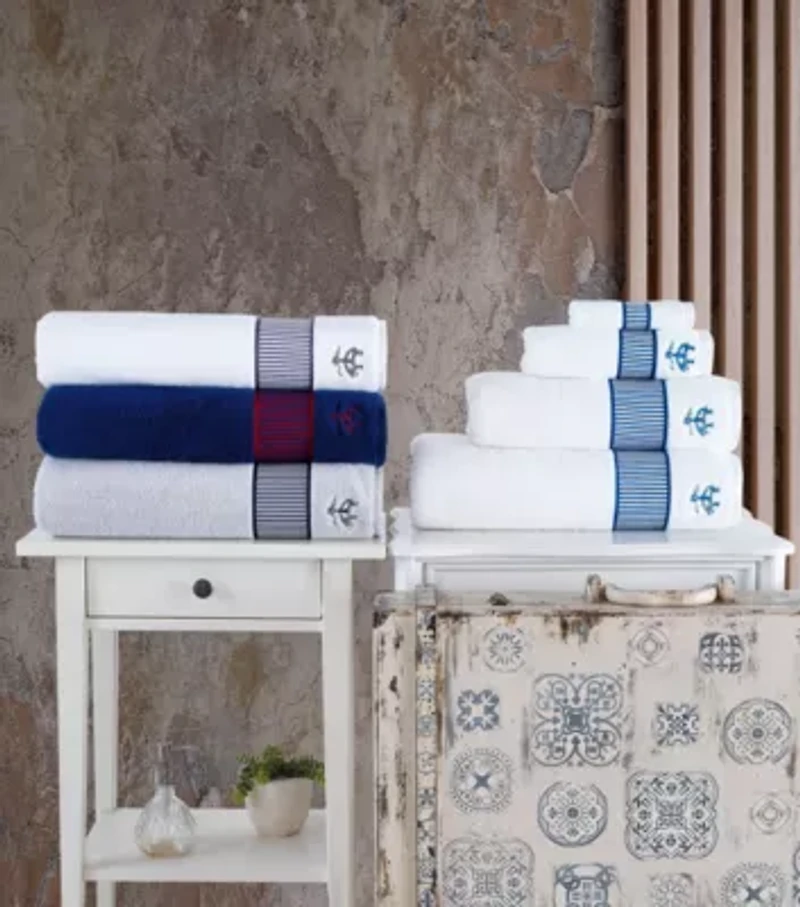 Fancy Border 2 pcs Bath Towels