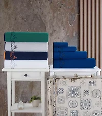 Contrast Frame 2 pcs Bath Towels