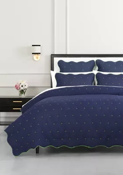 Scalloped Edge Quilt Set