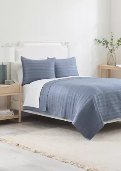 Solid Stitch 3-Piece Quilt Set
