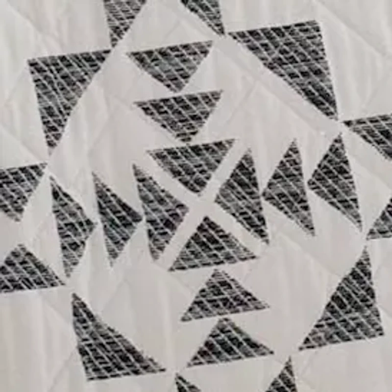Arrowhead Reversible Quilt Set