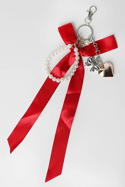 Bow With Pearls And Metal Heart Bag Charm