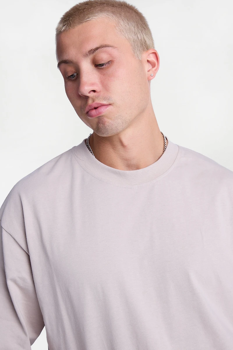 T-shirt haut de gamme surdimensionné à col ras du cou