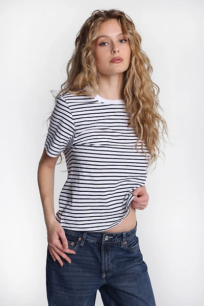 Aéropostale Short Sleeve Crew Neck Boxy Relaxed Tee