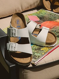 WOMENS BIRKENSTOCK ARIZONA SOFT FOOTBED LEATHER REG SANDALS - WHITE