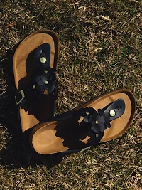 WOMENS BIRKENSTOCK GIZEH FLOWER LEATHER SANDALS