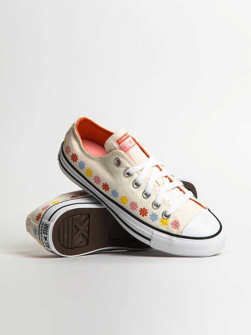 WOMENS CONVERSE CHUCK TAYLOR ALL-STARS OX SNEAKER - CLEARANCE