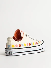 WOMENS CONVERSE CHUCK TAYLOR ALL-STARS OX SNEAKER - CLEARANCE