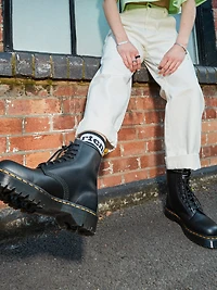 WOMENS DR MARTENS 1460 BEX SMOOTH SHORT BOOT - CLEARANCE
