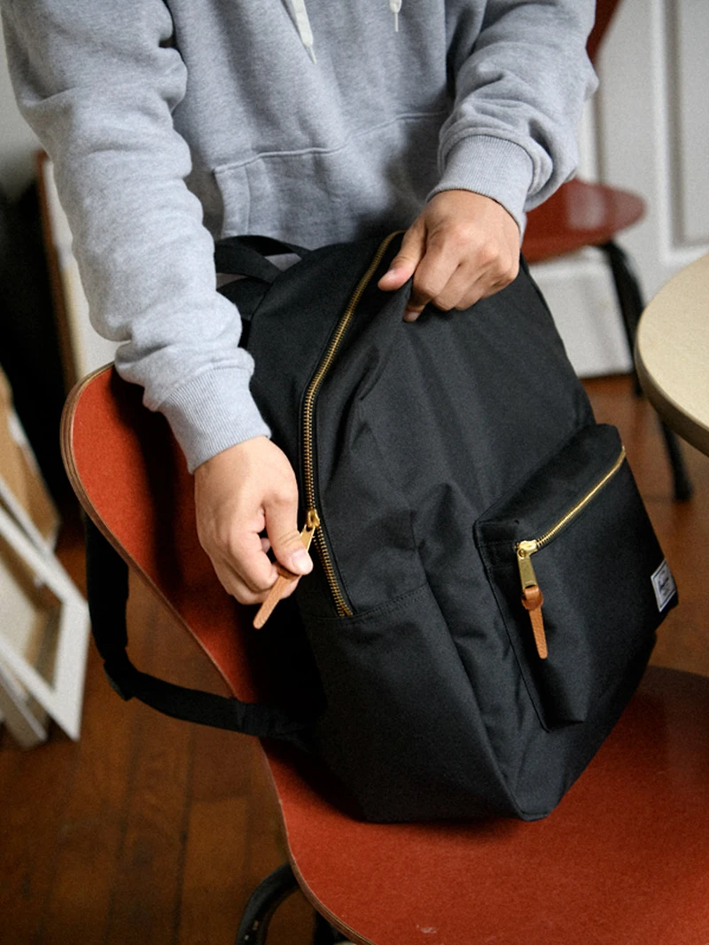 HERSCHEL SUPPLY CO. SETTLEMENT 23L BACKPACK - BLACK - CLEARANCE