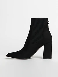 WOMENS STEVE MADDEN REVENGE - CLEARANCE