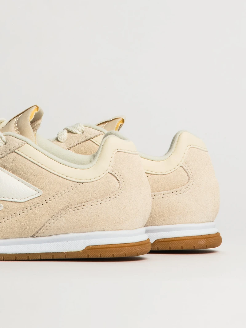 WOMENS NEW BALANCE THE RC42 SNEAKER - LINEN