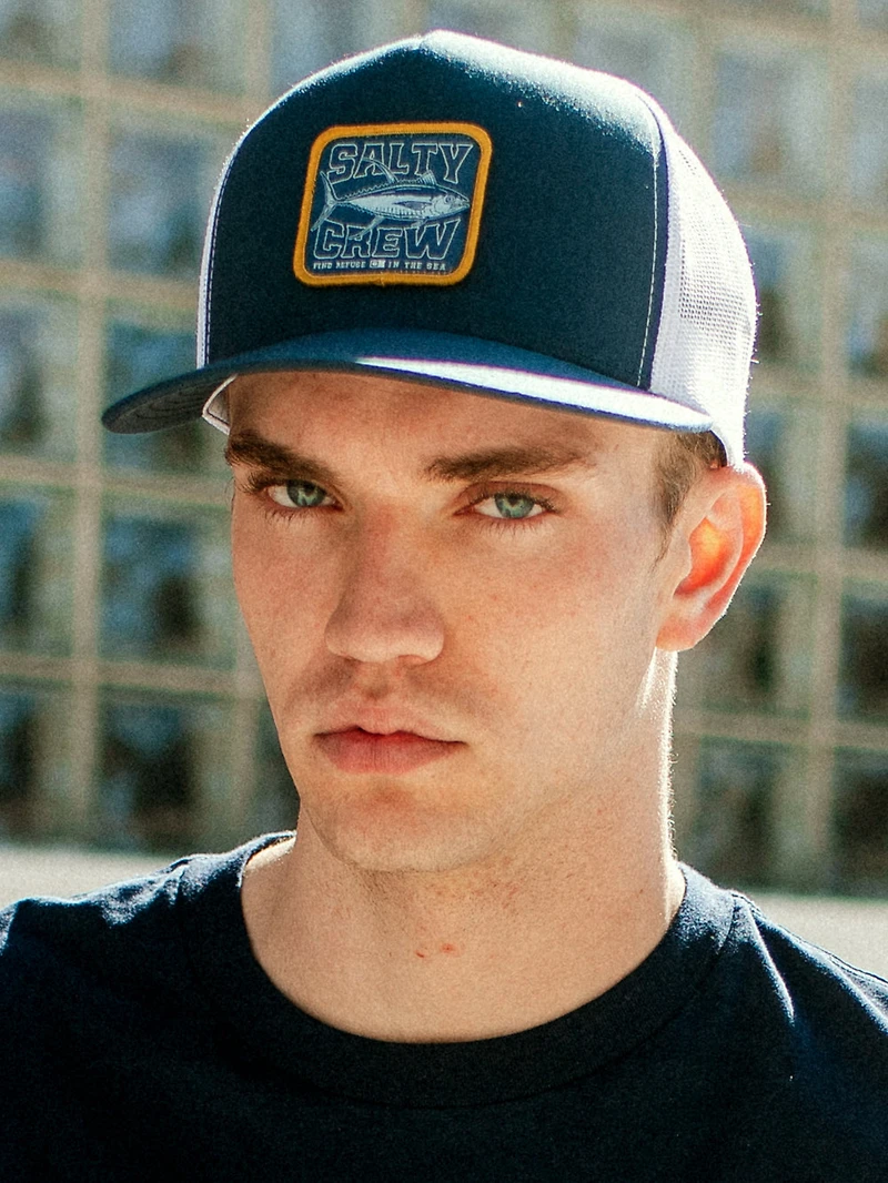 SALTY CREW BIG GAME TRUCKER HAT