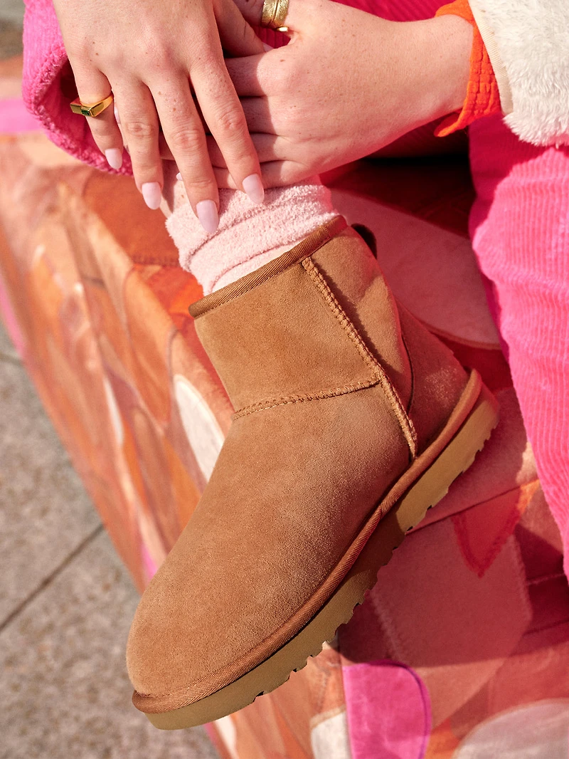 WOMENS UGG CLASSIC MINI II BOOTS - CHESTNUT