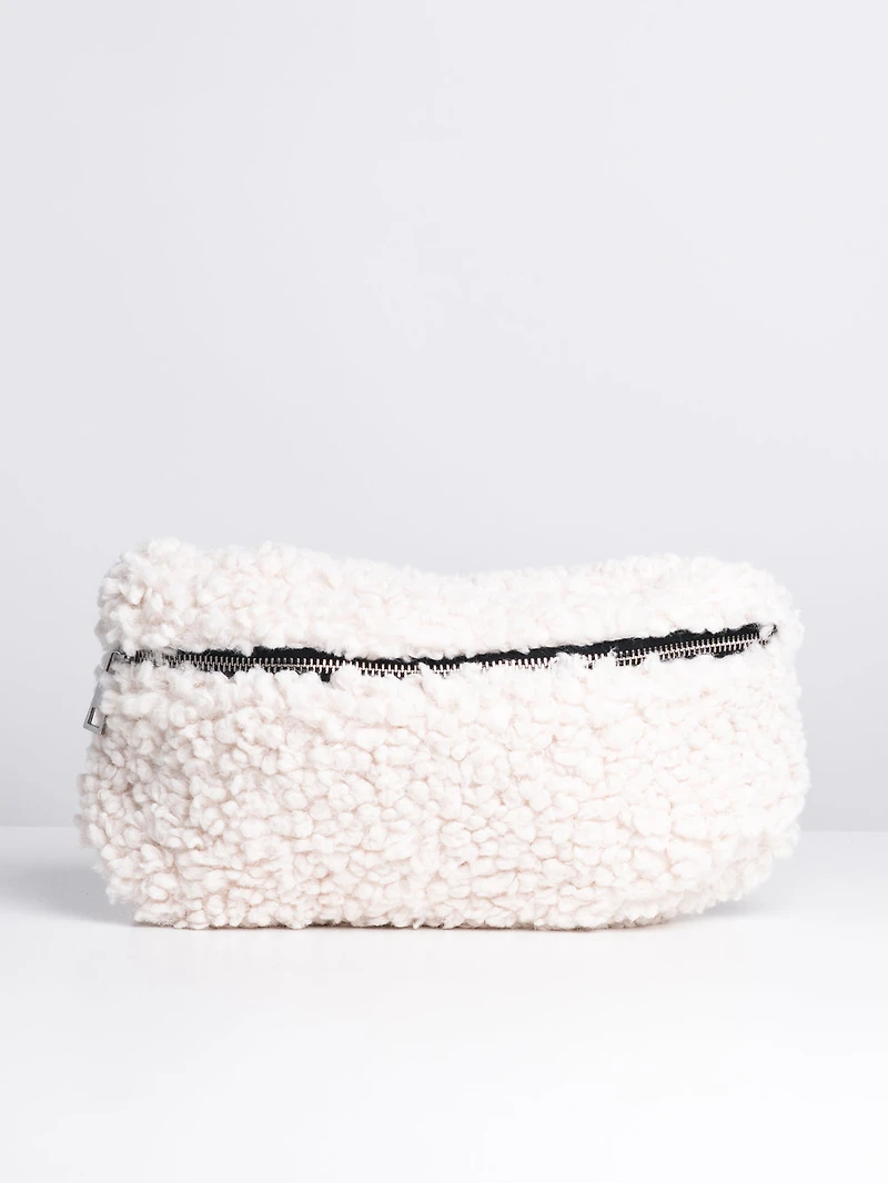 QUINN - WHITE-D4 - CLEARANCE