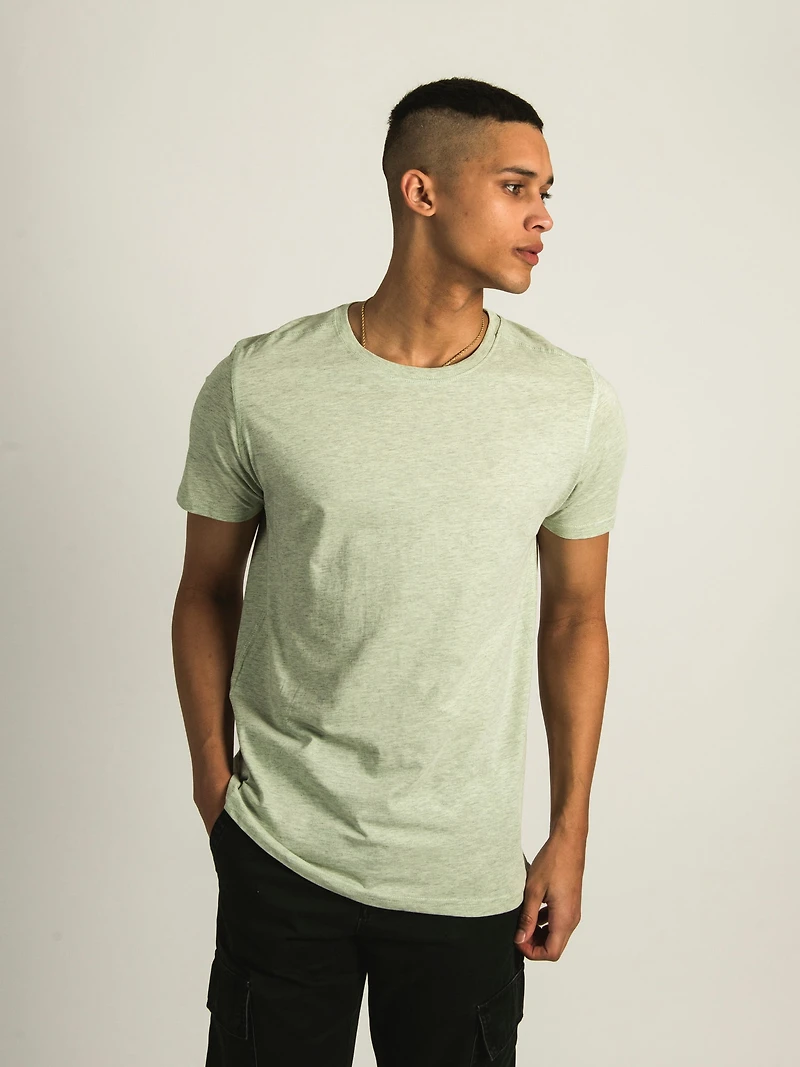 VICTOR CREWNECK TEE