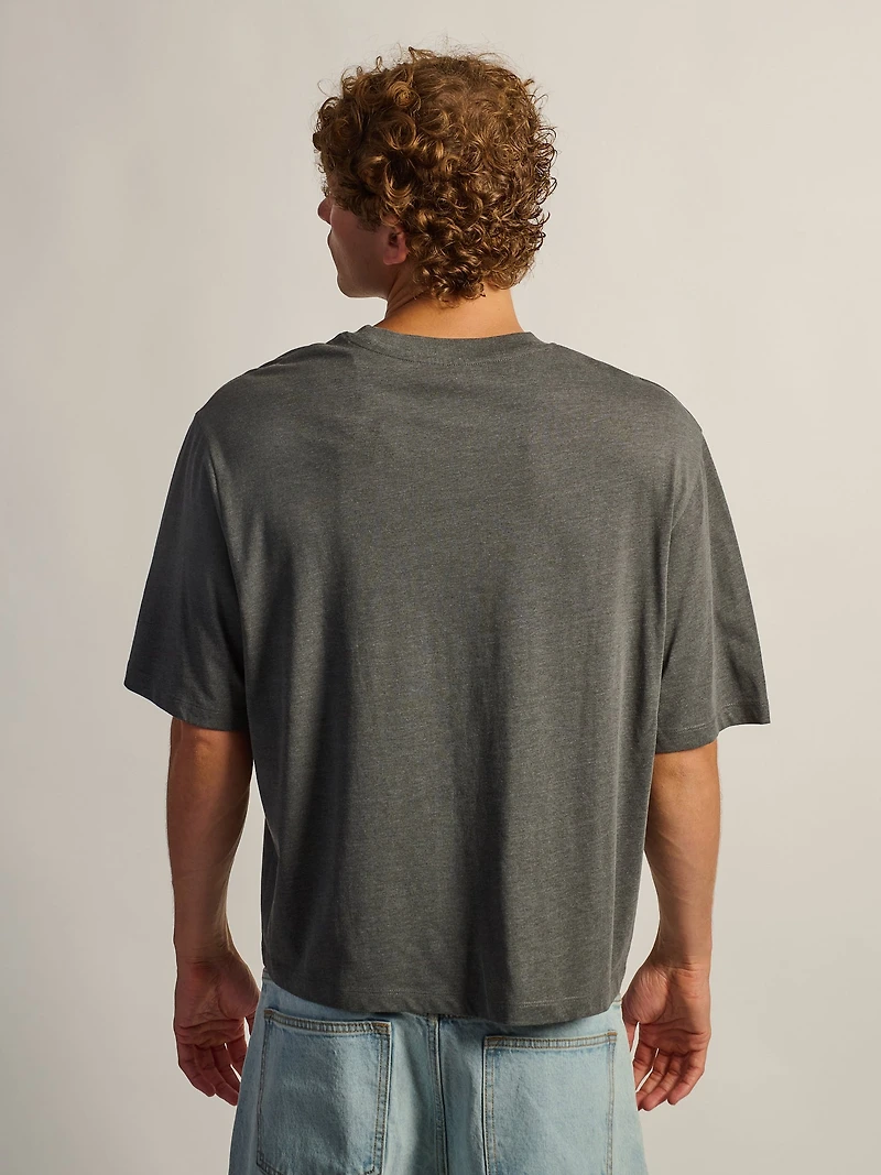 T-SHIRT COUPE COURT - HECHA