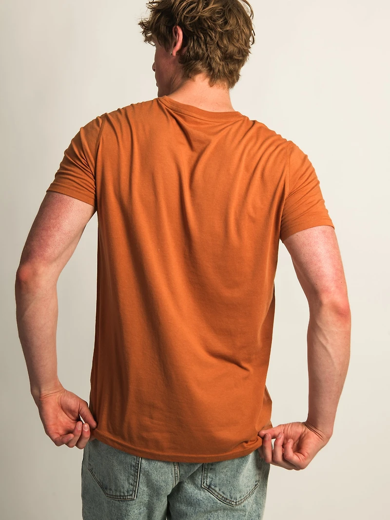 VICTOR CREWNECK - OCHRE