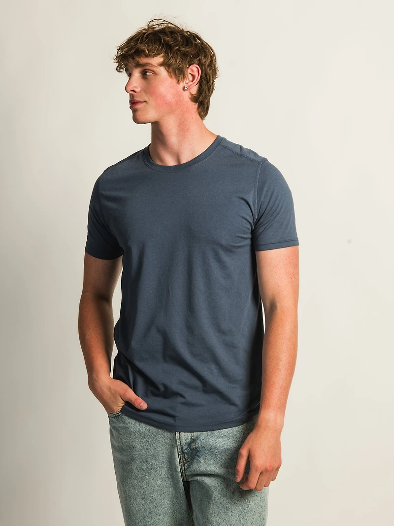 VICTOR CREWNECK - PERIWINKLE