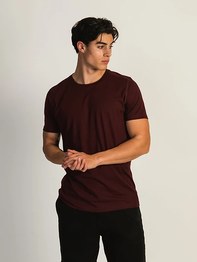 VICTOR CREWNECK TEE