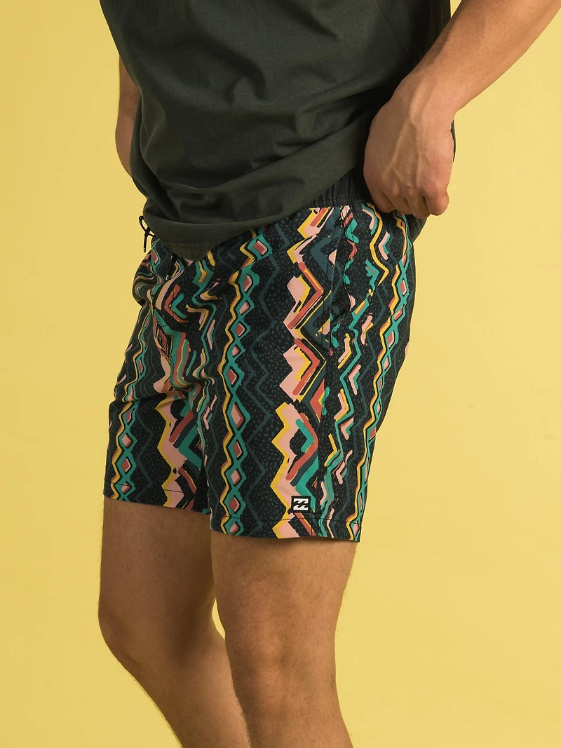 BILLABONG SUNDAYS LAYBACK 17" B-SHORT - CLEARANCE