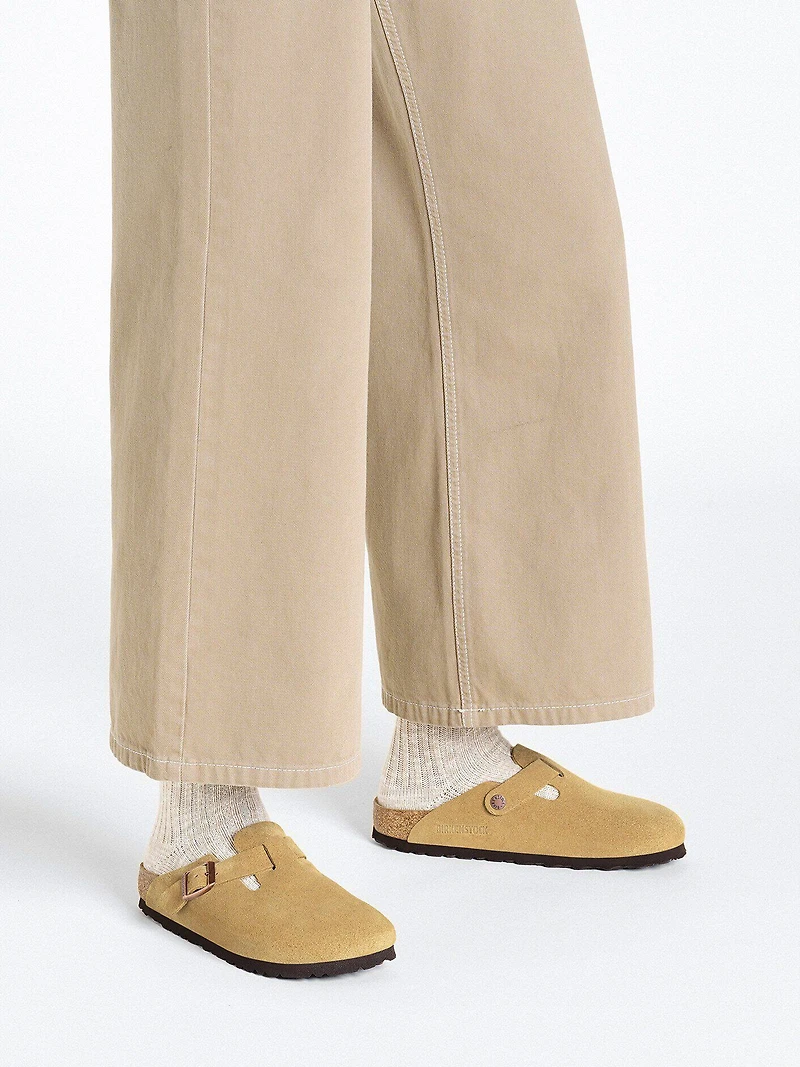 WOMENS BIRKENSTOCK BOSTON SUEDE CLOG - MEDIUM/NARROW LATTE CREAM