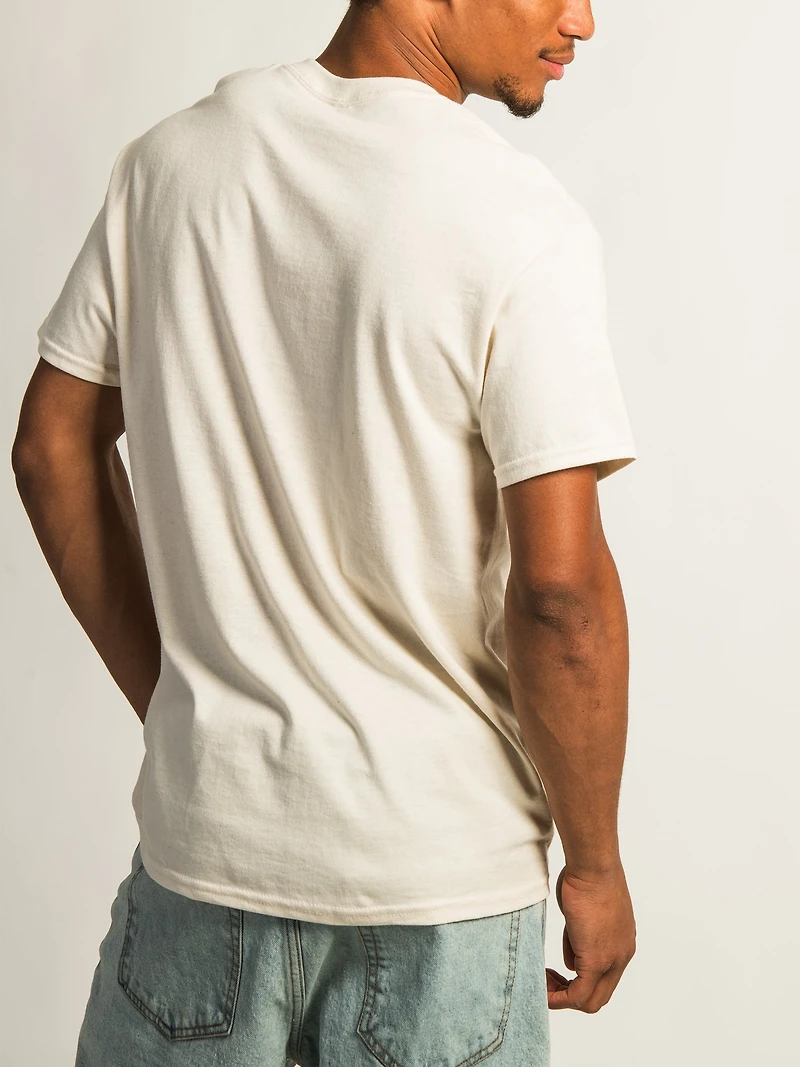 EASILY DISTRACTED TEE