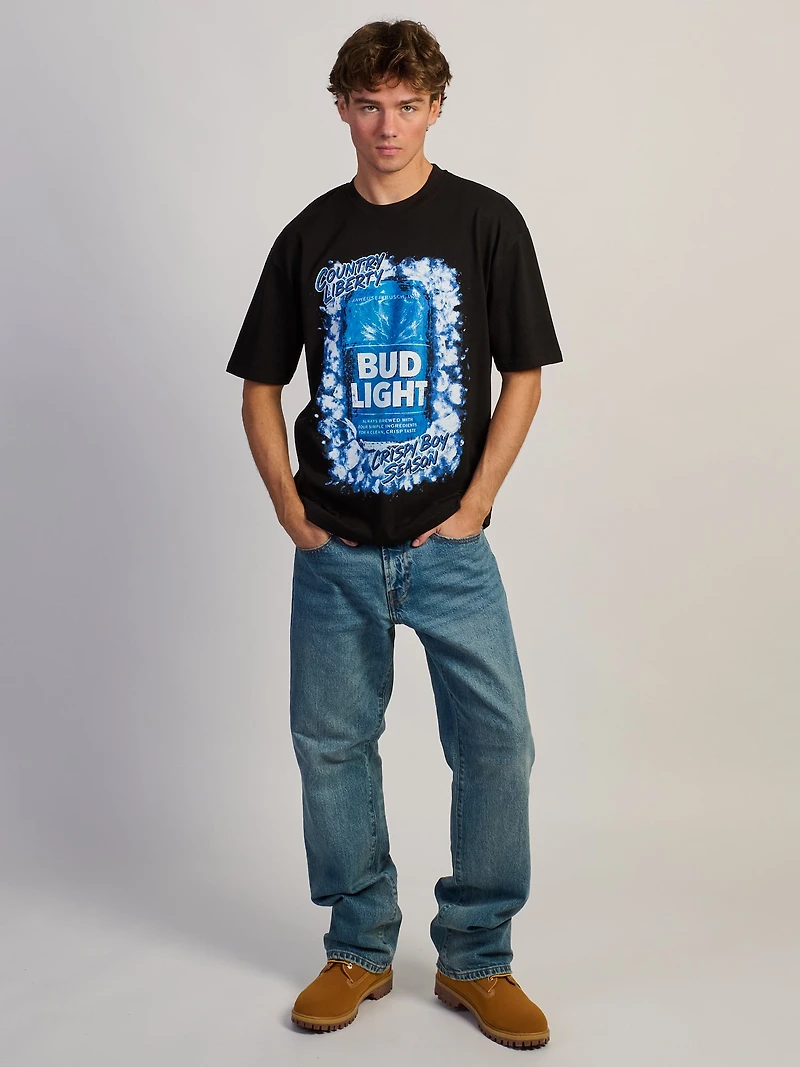 COUNTRY LIBERTY BUD LIGHT CRISPY BOY CANS TEE