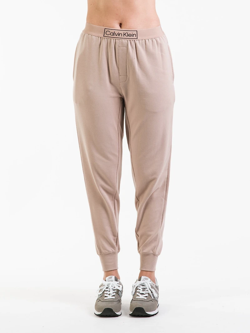JOGGING REIMAGINÉ POUR FEMMES
