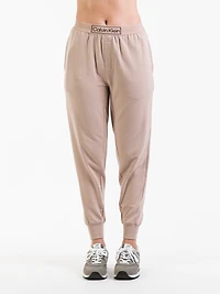 JOGGING REIMAGINÉ POUR FEMMES