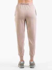 JOGGING REIMAGINÉ POUR FEMMES