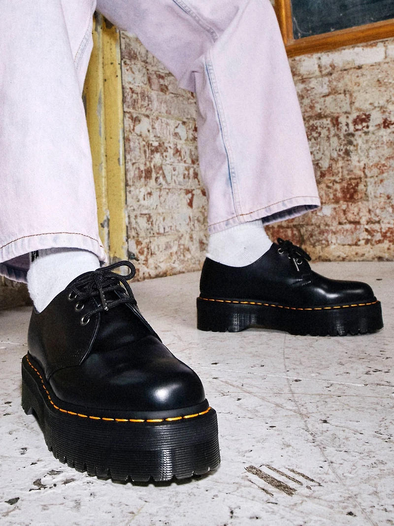 WOMENS DR MARTENS 1461 QUAD SMOOTH BOOT - CLEARANCE