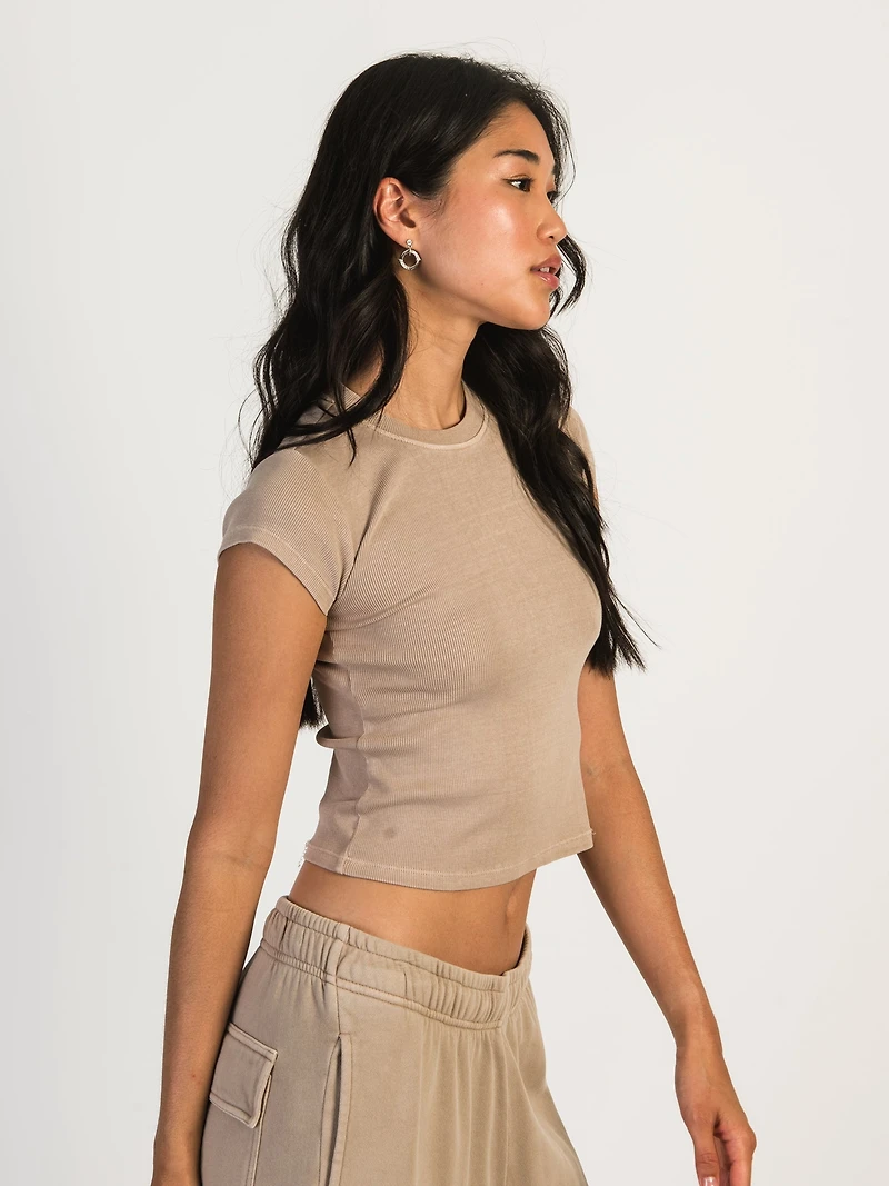 HARLOW RIBBED SHORT SLEEVE BABY TEE - MOCHA CLEARANCE