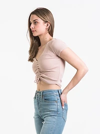 T-SHIRT À COL EN V FRONCÉ POUR FEMMES