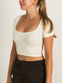 HARLOW SQUARE NECK SEAMLESS T-SHIRT - CREAM CLEARANCE