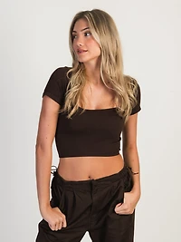 HARLOW SQUARE SEAMLESS T-SHIRT - CHOCOLATE CLEARANCE