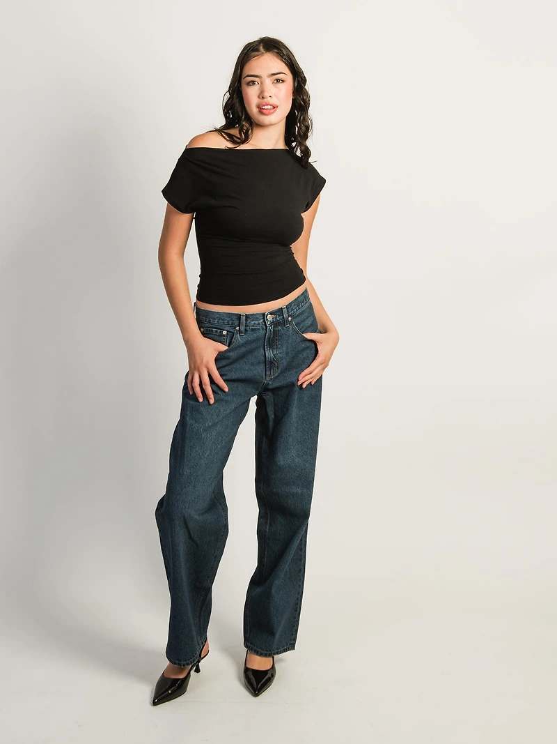 HARLOW SLOANE TEE - BLACK