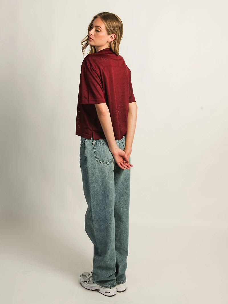 HARLOW PINNY TEE - BURGUNDY