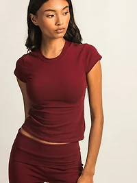 HARLOW GIA TEE - BURGUNDY